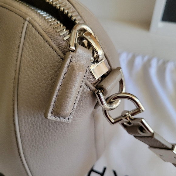 Givenchy Antigona Small Handbag - Picture 11 of 16